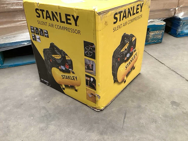 Stanley luchtcompressor 1,5 pk 8 bar, met accessoires - afbeelding 1 van  2