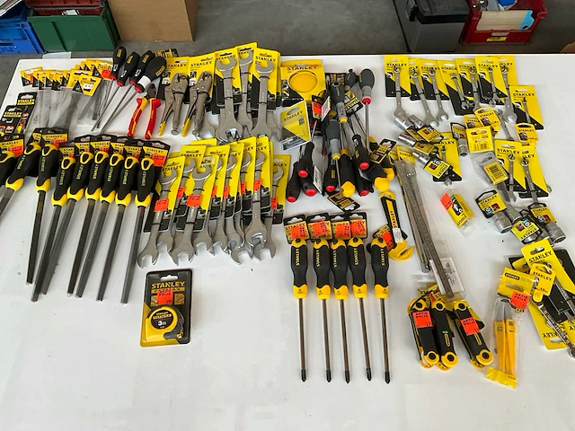 Stanley mix kavel diverse handgereedschap - afbeelding 1 van  13
