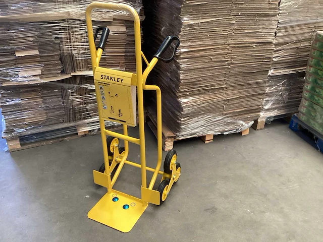 Stanley sxwt-ht523 trapsteekwagen, 200 kg - afbeelding 1 van  7
