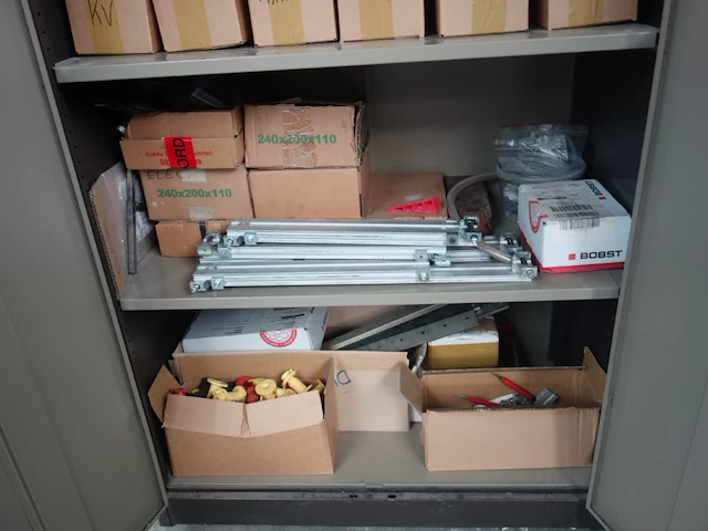 Stansmachine bobst - afbeelding 25 van  31