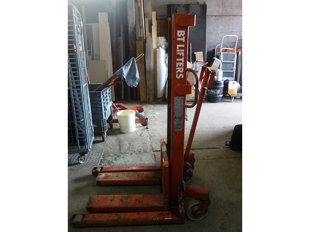 Stapelaar bt lifter hefhoogte 1,75m - afbeelding 1 van  4
