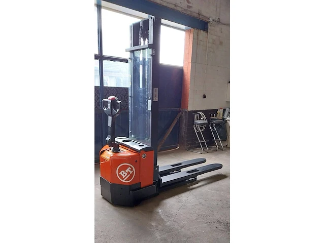 Stapelaar bt swe 120 1200kg - afbeelding 1 van  1