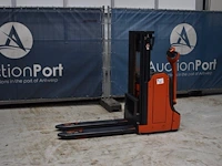 Stapelaar linde d08 elektrisch 800kg - afbeelding 1 van  1