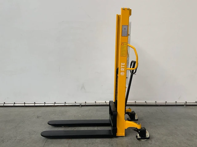 Stapelaar rte 5858 manueel 1000kg 1.6m - afbeelding 1 van  1