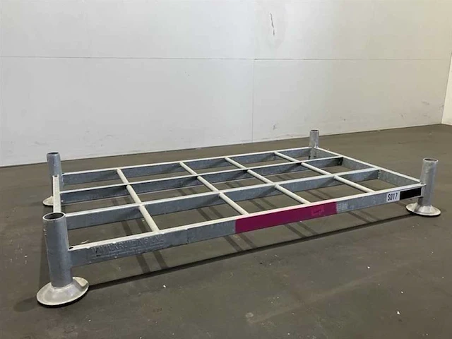 Stapelframe 1870mm x 1030mm galva, occasie - afbeelding 1 van  2