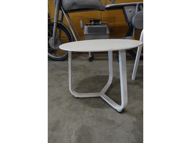 Stapelstoel manutti + tuintafel gescova - afbeelding 2 van  2