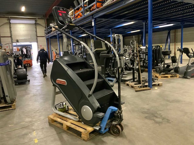 Startrac commercial climbmill crosstrainer - afbeelding 1 van  5