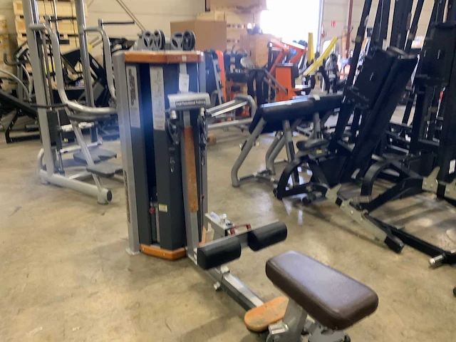 Startrac human sport total delt rear row krachtstation - afbeelding 1 van  8