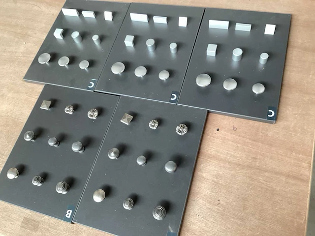Starx mix kavel met diverse knoppen - afbeelding 1 van  4
