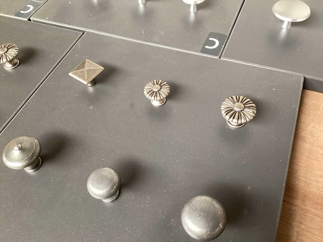 Starx mix kavel met diverse knoppen - afbeelding 2 van  4