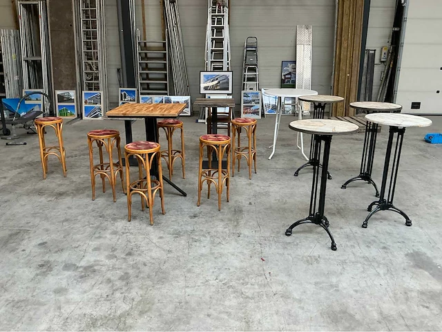Statafels en stoelen (7x) - afbeelding 2 van  6