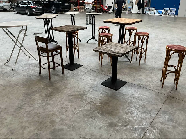 Statafels en stoelen (7x) - afbeelding 6 van  6