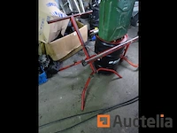 Statief, jerrycan, vetpomp, motorhouder, lege trommel - afbeelding 5 van  6