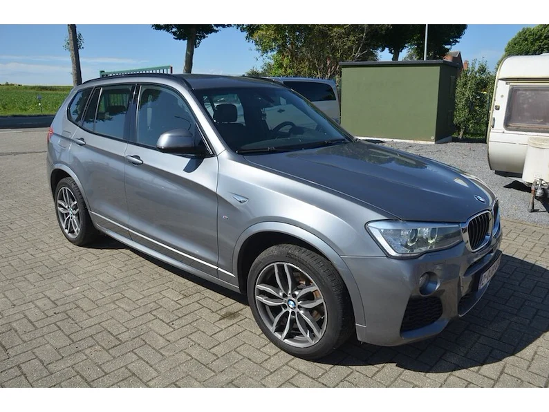 Bmw x3, motorfiets yamaha en horeca benodigdheden
