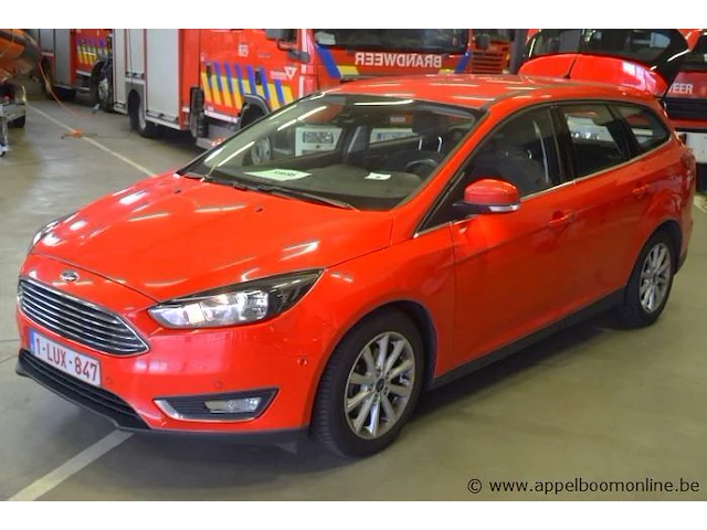Stationwagen ford focus, diesel, 1499cm,88kw, 1e inschr 11/12/15, wf06xxgcc6fm44069, 63337km, co²-uitstoot 109g/km,euro6b, kenteken i+ii, gelijkvormigheidsattest, keuringtot 11/12/23, 2sleutels - afbeelding 1 van  16