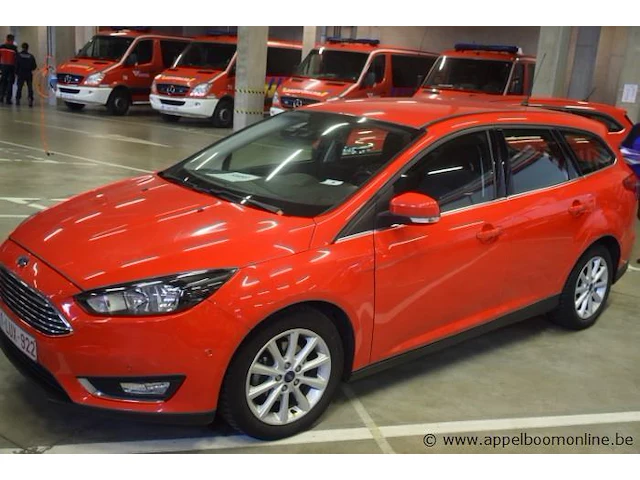Stationwagen ford focus, diesel, 1499cm,88kw, 1e inschr 11/12/15, wf06xxgcc6fm44098, 77341km, co²-uitstoot 109g/km, euro6b, kenteken i+ii, gelijkvormigheidsattest, keuring tot 11/12/23, 2sleutels - afbeelding 1 van  15