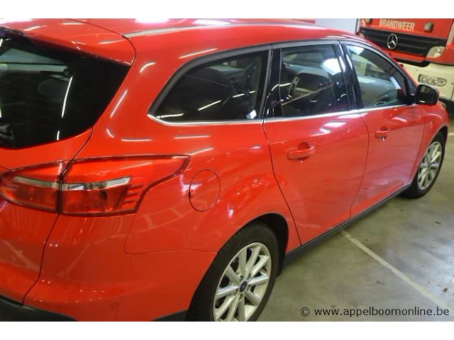 Stationwagen ford focus, diesel, 1499cm,88kw, 1e inschr 11/12/15, wf06xxgcc6fm44098, 77341km, co²-uitstoot 109g/km, euro6b, kenteken i+ii, gelijkvormigheidsattest, keuring tot 11/12/23, 2sleutels - afbeelding 14 van  15