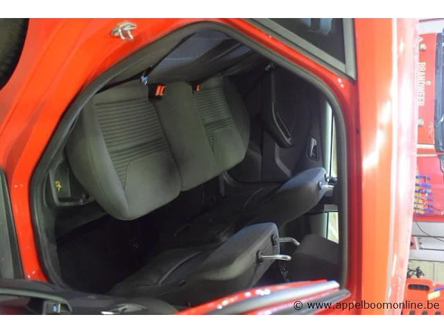 Stationwagen ford focus, diesel, 1499cm,88kw, 1e inschr 11/12/15, wf06xxgcc6fm44112, 64970km, co²-uitstoot 109g/km, euro6b, kenteken i+ii, gelijkvormigheidsattest, keuring tot 11/12/23, 2sleutels - afbeelding 2 van  17