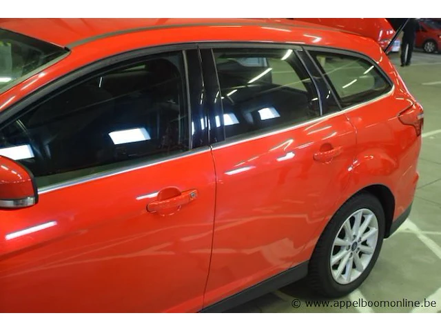 Stationwagen ford focus, diesel, 1499cm,88kw, 1e inschr 11/12/15, wf06xxgcc6fm44112, 64970km, co²-uitstoot 109g/km, euro6b, kenteken i+ii, gelijkvormigheidsattest, keuring tot 11/12/23, 2sleutels - afbeelding 13 van  17