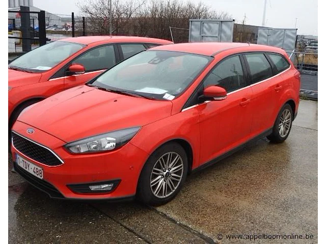 Stationwagen ford focus, diesel,1499cm³,88kw,1e inschr 06/10/17, wf06xxgcc6hg22964,87211km,co²-uitstoot 99g/km,euro6b,kenteken i+ii,gelijkvormigheidsattest, keuring tot 06/10/25, 2sleutels - afbeelding 1 van  14