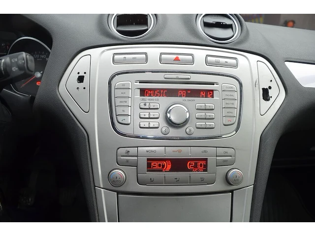 Stationwagen ford mondeo clippen, dienstwagen s10, type: ba7, variant: qyba1g, versie: 5cgbpw, ch.nr. wf0gxxgbbg8r48212 met boorddocumenten en sleutel - afbeelding 8 van  32