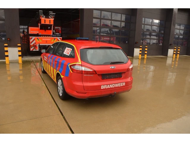 Stationwagen ford mondeo clippen, dienstwagen s10, type: ba7, variant: qyba1g, versie: 5cgbpw, ch.nr. wf0gxxgbbg8r48212 met boorddocumenten en sleutel - afbeelding 21 van  32