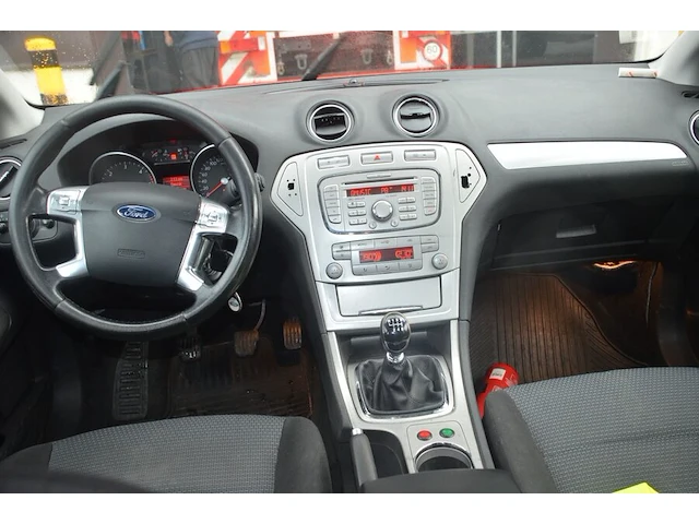 Stationwagen ford mondeo clippen, dienstwagen s10, type: ba7, variant: qyba1g, versie: 5cgbpw, ch.nr. wf0gxxgbbg8r48212 met boorddocumenten en sleutel - afbeelding 32 van  32