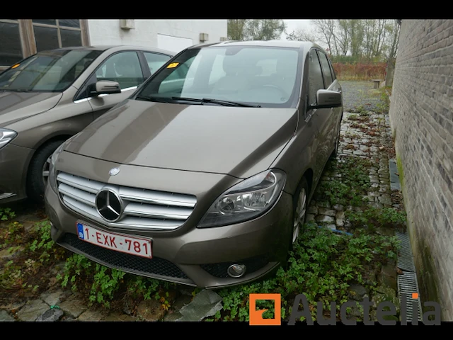Stationwagen mercedes b 200 cdi (2013 - wdd 246 200 1j 151 274) - afbeelding 1 van  13