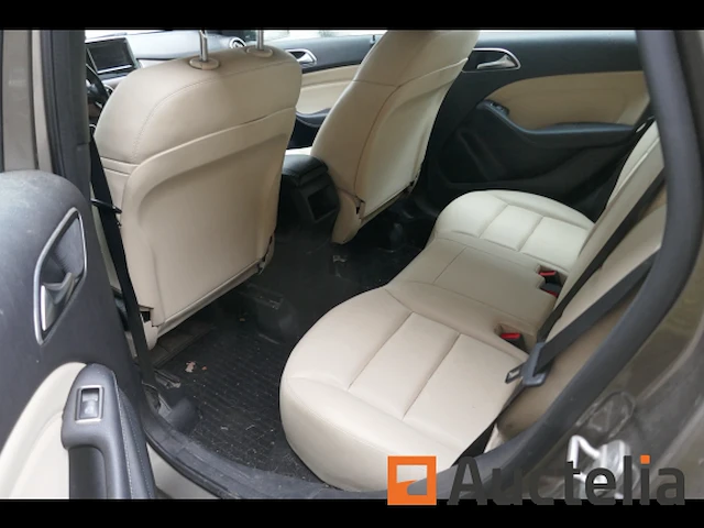 Stationwagen mercedes b 200 cdi (2013 - wdd 246 200 1j 151 274) - afbeelding 6 van  13