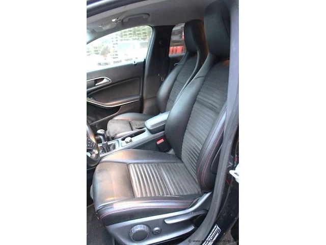 Stationwagen mercedes-benz cla 180d, diesel,1461cm³,80kw,1e inschr 14/6/18, wdd1179121n556644, 172574km,co²-uitstoot 104g/km,euro6b, zonder kenteken i+ii,gelijkvormigheidsattest,keuring tot 18/6/28, 1sleutel - afbeelding 4 van  20