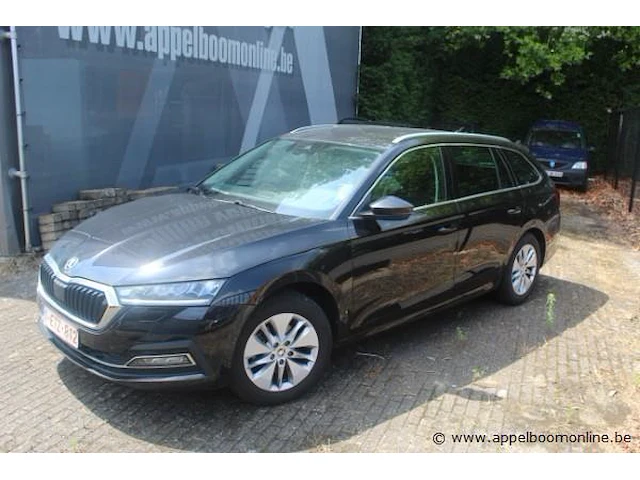 Stationwagen skoda octavia, benzine, 999cm³,81kw, 1e inschr 25/2/21, tmbjp7nx9my076497, 13159km, co²-uitstoot ng, euro6d-isc-fcm, kenteken i+ii, gelijkvormigheidsattest,keuring tot 25/2/27, 2sleutels - afbeelding 1 van  15