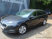 Stationwagen skoda octavia, benzine, 999cm³,81kw, 1e inschr 25/2/21, tmbjp7nx9my076497, 13159km, co²-uitstoot ng, euro6d-isc-fcm, kenteken i+ii, gelijkvormigheidsattest,keuring tot 25/2/27, 2sleutels