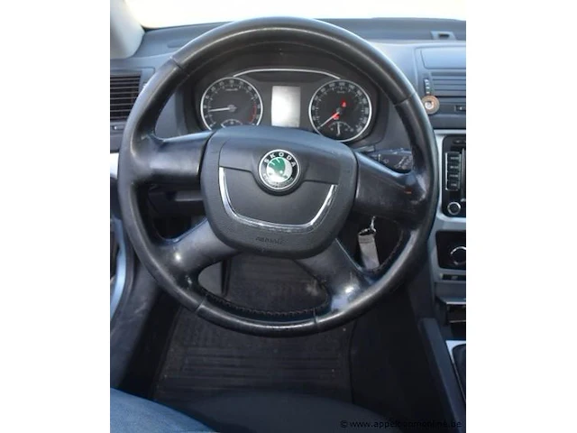 Stationwagen skoda octavia,diesel, 1598cm³,77kw,1e inschr 31/3/11,tmbht21z3b2136309, 336976km,co²-uitstoot 119g/km,euro5,kentekenbewijs, gelijkvormigheidsattest, keuring tot 31/3/25, 1sleutel - afbeelding 3 van  16