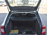 Stationwagen skoda octavia,diesel, 1598cm³,77kw,1e inschr 31/3/11,tmbht21z3b2136309, 336976km,co²-uitstoot 119g/km,euro5,kentekenbewijs, gelijkvormigheidsattest, keuring tot 31/3/25, 1sleutel - afbeelding 8 van  16