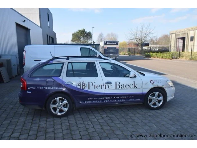 Stationwagen skoda octavia,diesel, 1598cm³,77kw,1e inschr 31/3/11,tmbht21z3b2136309, 336976km,co²-uitstoot 119g/km,euro5,kentekenbewijs, gelijkvormigheidsattest, keuring tot 31/3/25, 1sleutel - afbeelding 11 van  16