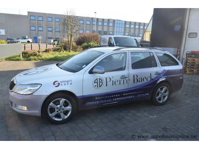 Stationwagen skoda octavia,diesel, 1598cm³,77kw,1e inschr 31/3/11,tmbht21z3b2136309, 336976km,co²-uitstoot 119g/km,euro5,kentekenbewijs, gelijkvormigheidsattest, keuring tot 31/3/25, 1sleutel - afbeelding 15 van  16
