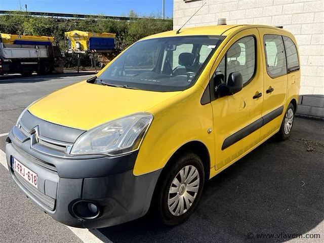 Stationwagen - afbeelding 1 van  13