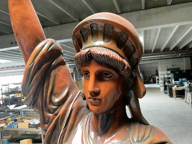 Statue of liberty eyecatcher beeld - afbeelding 7 van  9