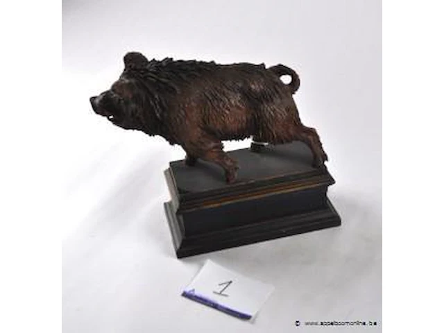 Statue - afbeelding 3 van  3