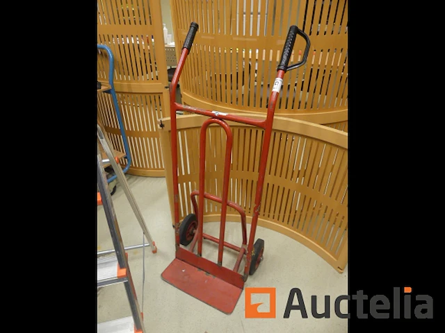 Steekwagen en trapladder - afbeelding 1 van  10