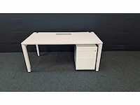 Steelcase - bureaus met ladenblokken (4x) - afbeelding 1 van  8