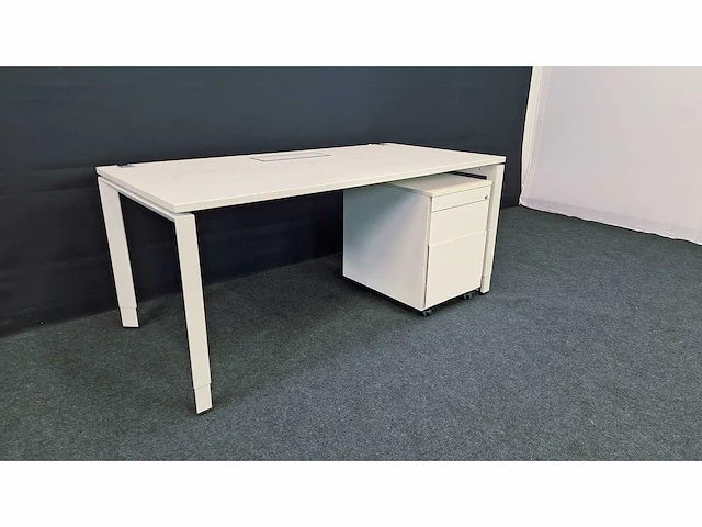 Steelcase - bureaus met ladenblokken (4x) - afbeelding 3 van  8