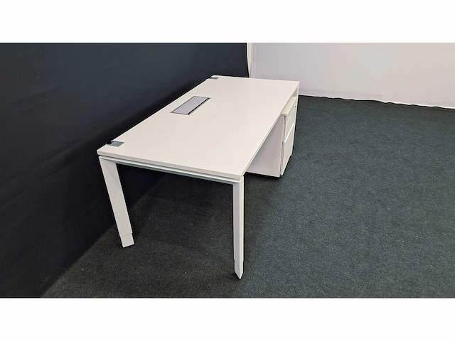 Steelcase - bureaus met ladenblokken (4x) - afbeelding 5 van  8