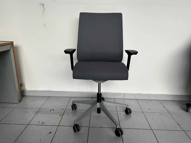 Steelcase - think - desk chair (4x) - afbeelding 1 van  8