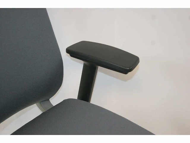 Steelcase - think - desk chair (4x) - afbeelding 4 van  8