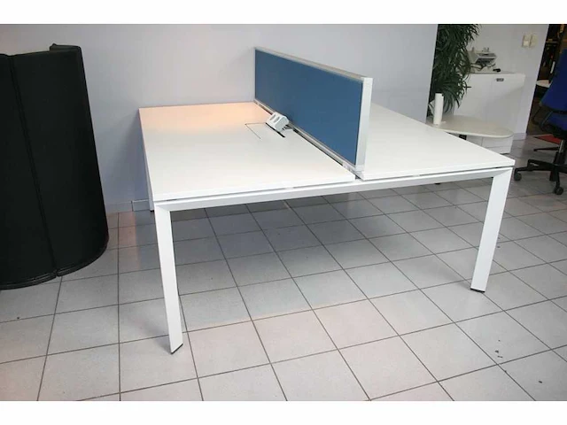 Steelcase - workbench voor 2 personen - afbeelding 3 van  7