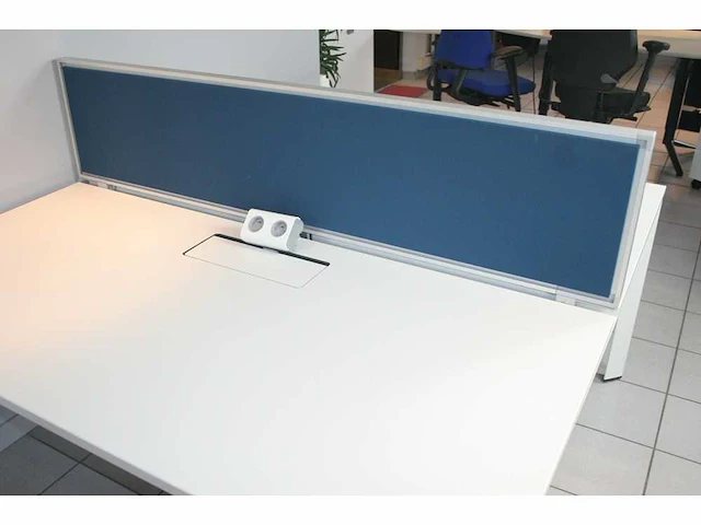 Steelcase - workbench voor 2 personen - afbeelding 4 van  7