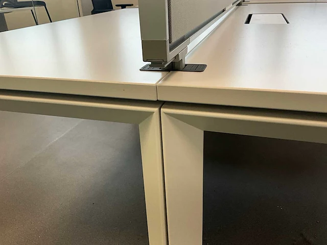 Steelcase bureau-eiland 160x160 (grijs) - afbeelding 10 van  10