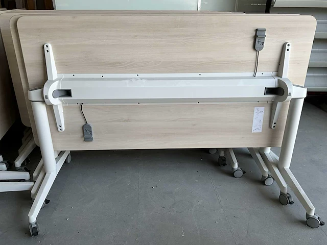 Steelcase kantinetafel feesttafel bureautafel 13 stuks - afbeelding 9 van  11