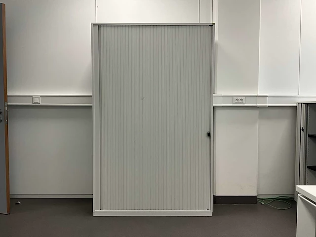 Steelcase rolluikkast 120x192 (4x) - afbeelding 1 van  9
